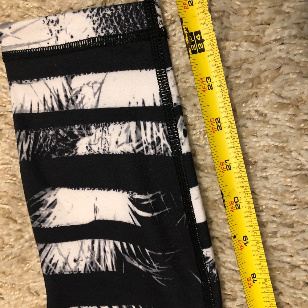 Lululemon yoga leggings. - Picture 3 of 3